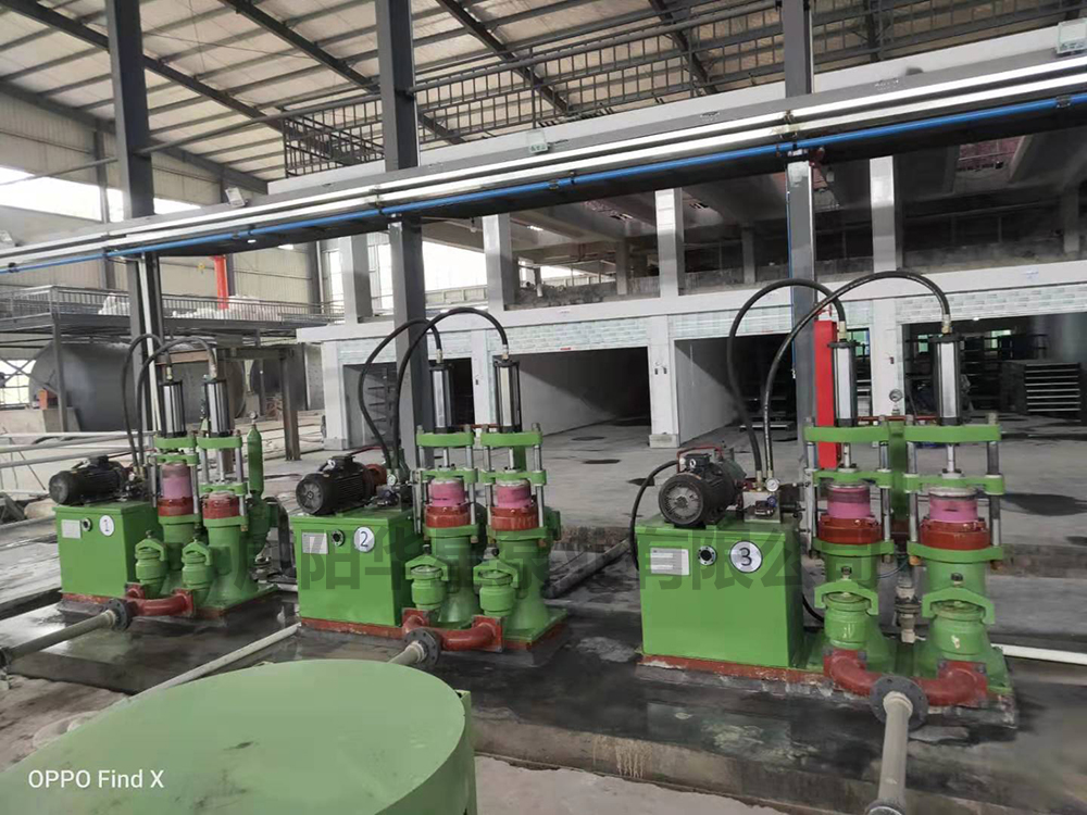 柱塞泥漿泵在電瓷行業(yè)客戶(hù)使用現場(chǎng)
